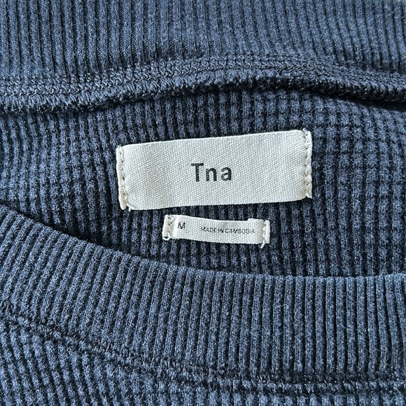 TNA Medium Waffle Crew Sweater - Picture 3 of 4